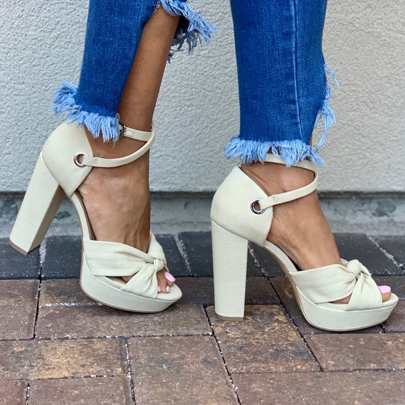 Retro Woven Fabric Knot Detail Towering Platform - Picture 3 of 8